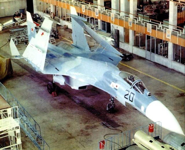 макет Т-10К с флагом ВМФ СССР.jpg